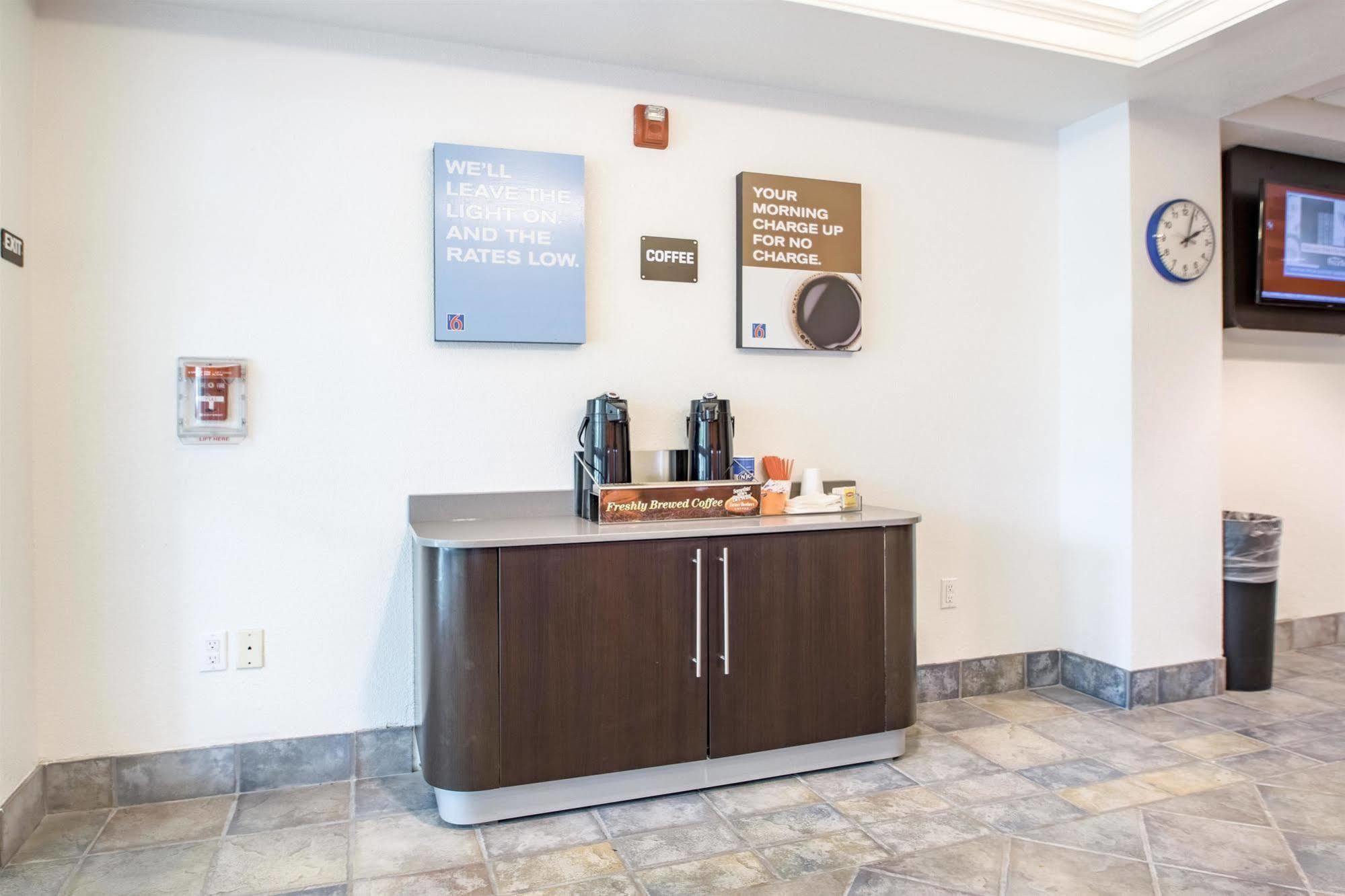 Motel 6-Portland, Or - I-5 Bagian luar foto